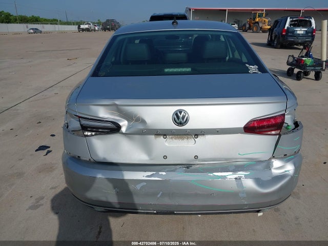 Volkswagen 2020 2020 1VWSA7A33LC008696 Image 16