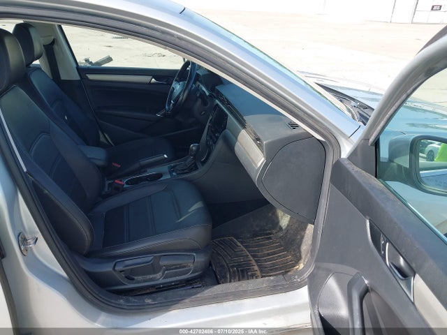 Volkswagen 2020 2020 1VWSA7A33LC008696 Image 5