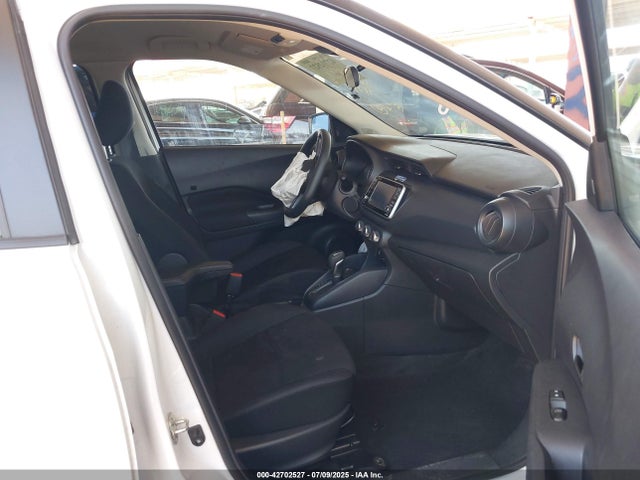 Nissan 2023 2023 3N1CP5BV9PL540879 Image 5
