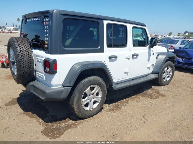 1C4HJXDG4JW319142 Jeep 2018