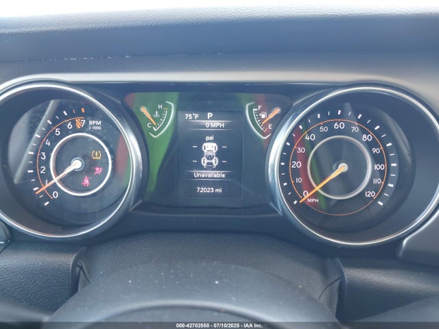 1C4HJXDG4JW319142 Jeep 2018