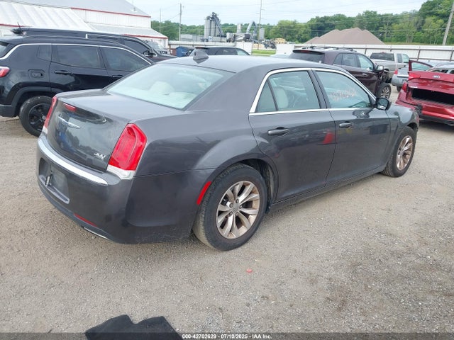 2C3CCAAG7FH766211 Chrysler 2015