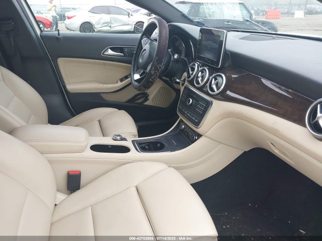 Продаж на аукціоні авто 2017 Mercedes-benz Gla 250 4matic, vin: WDCTG4GB1HJ309872, номер лоту: 42702685