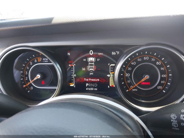 1C4HJXDG0MW697799 Jeep 2021