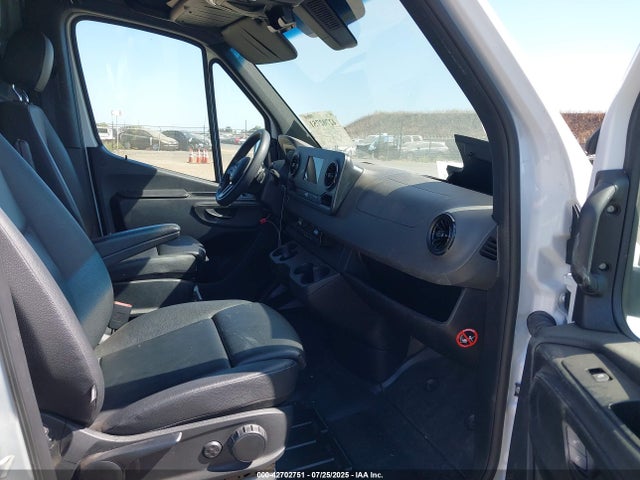 W1Y4EBHY8NT102589 Mercedes-Benz om642