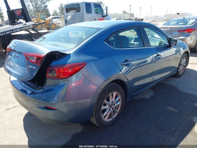 3MZBM1U75GM320123 Mazda pe