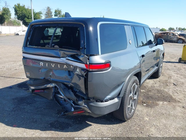 Rivian R1s 2024 7PDSGABA2RN031100 Image 4