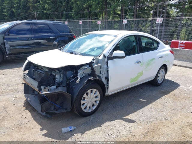 3N1CN7AP4EL825586 Nissan Versa