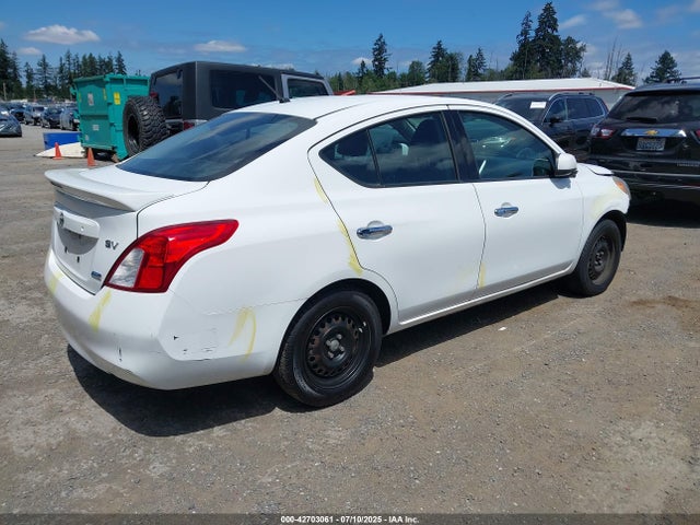 3N1CN7AP4EL825586 Nissan Versa