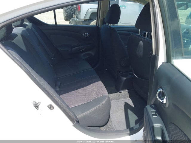 3N1CN7AP4EL825586 Nissan Versa