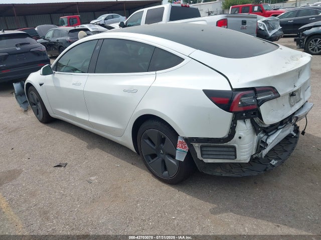 2018 TESLA MODEL 3 5YJ3E1EB3JF134728 Photo 2