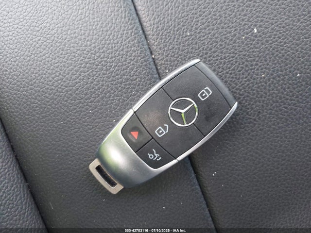 W1N4M4GB6MW106193 Mercedes-Benz m260