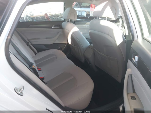 5NPE34AF9HH479928 Hyundai 2017