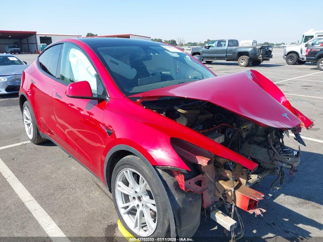 2021 TESLA MODEL Y 5YJYGDEEXMF213801 Photo 0