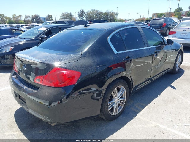 Infiniti 2015 2015 JN1CV6AP6FM501654 Image 4