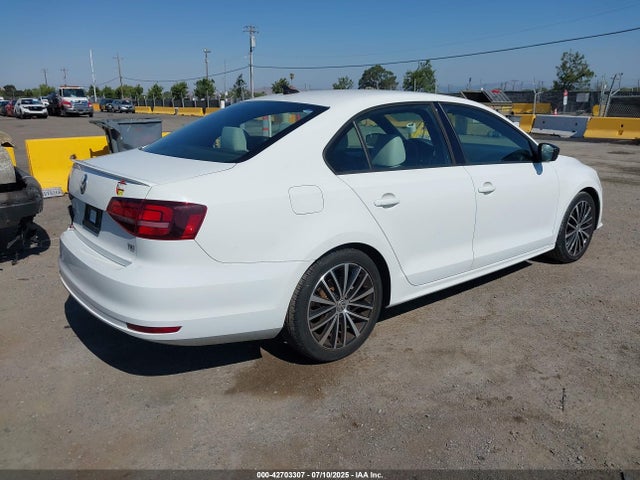 3VWB17AJ1GM349209 Volkswagen 1.8t