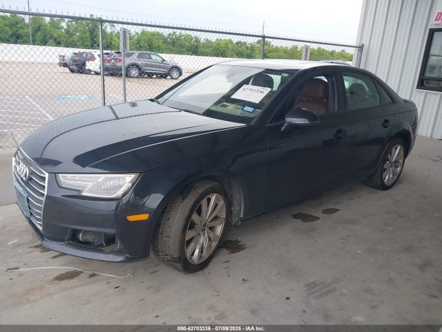 2017 AUDI A4 WAUANAF46HN017905 Photo 1