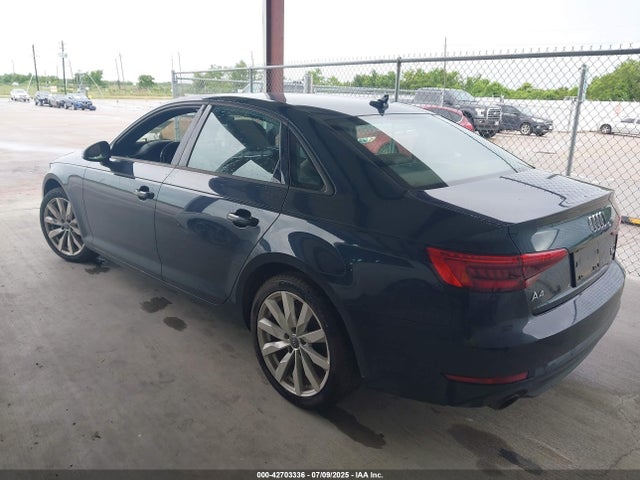 2017 AUDI A4 WAUANAF46HN017905 Photo 2