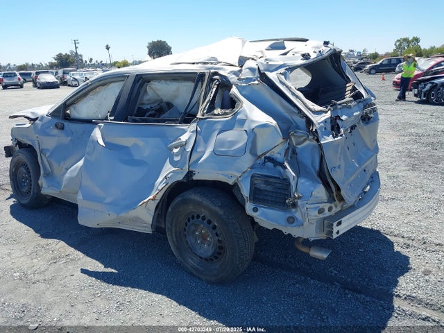 Toyota RAV4 LE 2021 2T3H1RFV5MW122295 Image 3