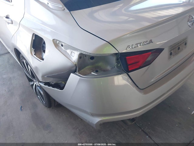 1N4BL4CV9KC171030 Nissan 2019