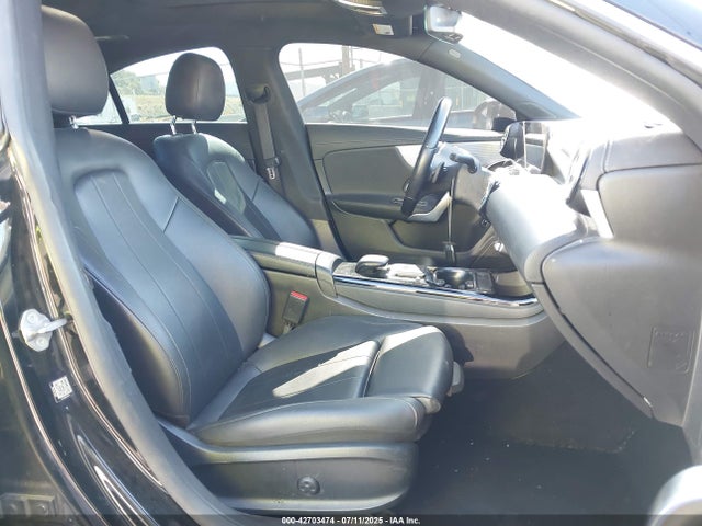 W1K5J4GB2MN189914 Mercedes-Benz m260