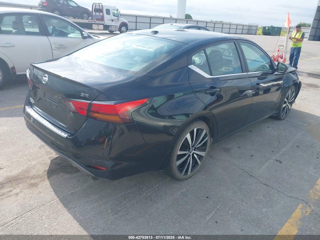 Nissan 2021 2021 1N4BL4CV0MN359166 Image 4