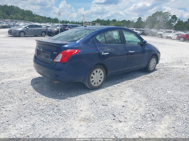 3N1CN7AP1EL815811 Nissan 2014
