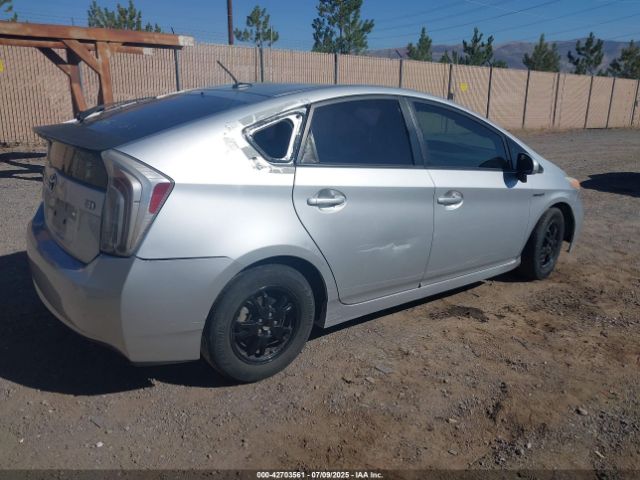 2012 TOYOTA PRIUS JTDKN3DU0C5513636 Photo 3