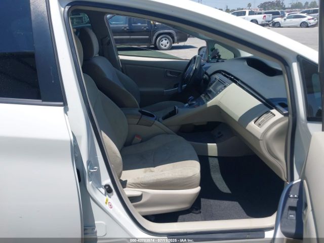 2014 TOYOTA PRIUS JTDKN3DU6E1737388 Photo 4