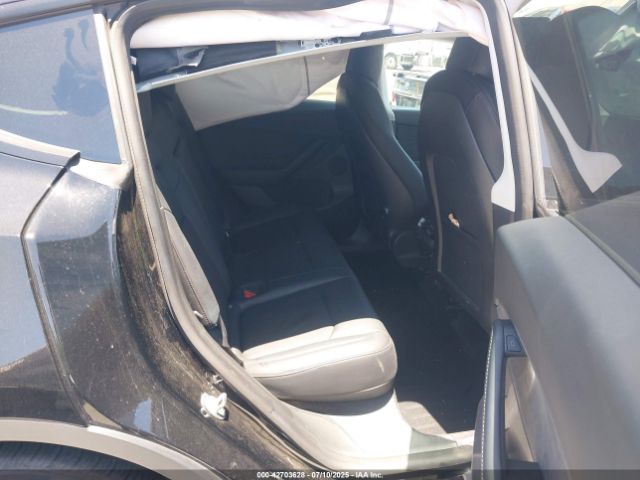 2022 TESLA MODEL Y 7SAYGDEE3NF404996 Photo 7