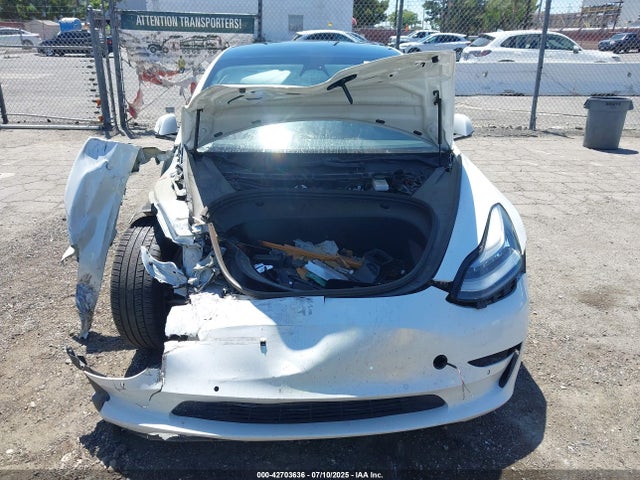 5YJ3E1EAXMF861442 Tesla 2021