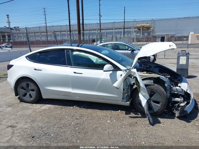 5YJ3E1EAXMF861442 Tesla 2021
