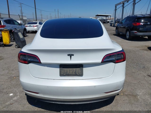 5YJ3E1EAXMF861442 Tesla 2021