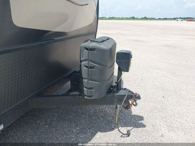 4X4TRLC28KZ160461 Rockwood Real-lite / Rockwood Lite Weight Trailers