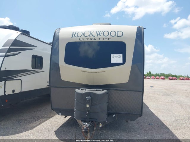 4X4TRLC28KZ160461 Rockwood Real-lite / Rockwood Lite Weight Trailers