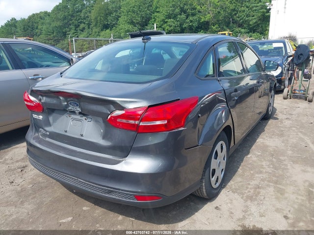 Ford FOCUS S 2016 1FADP3E25GL367452 Image 18