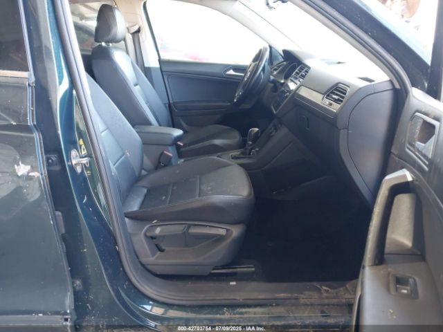 2019 VOLKSWAGEN TIGUAN 3VV3B7AX0KM182408 Photo 4
