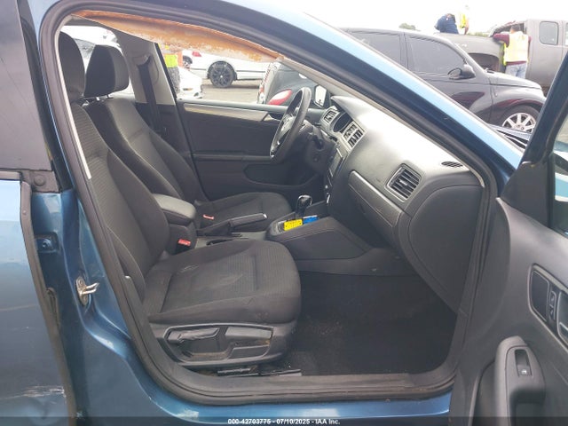 3VWD17AJ8FM307174 Volkswagen 1.8t