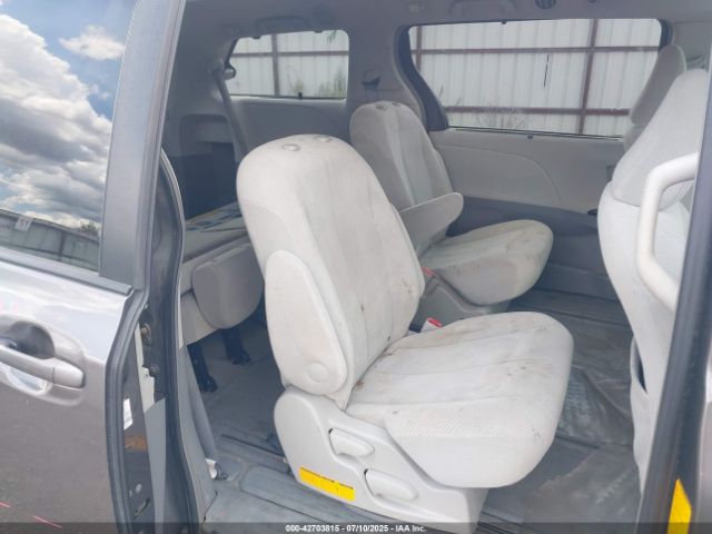 2012 TOYOTA SIENNA 5TDJK3DC3CS037713 Photo 7