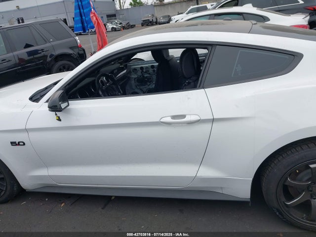 Ford 5.0l 4v premium fuel 2018 1FA6P8CF2J5146611 Image 15