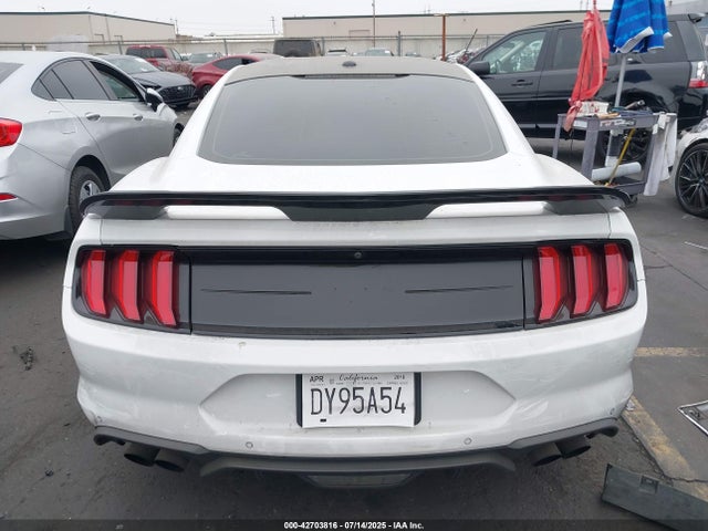 Ford 5.0l 4v premium fuel 2018 1FA6P8CF2J5146611 Image 17