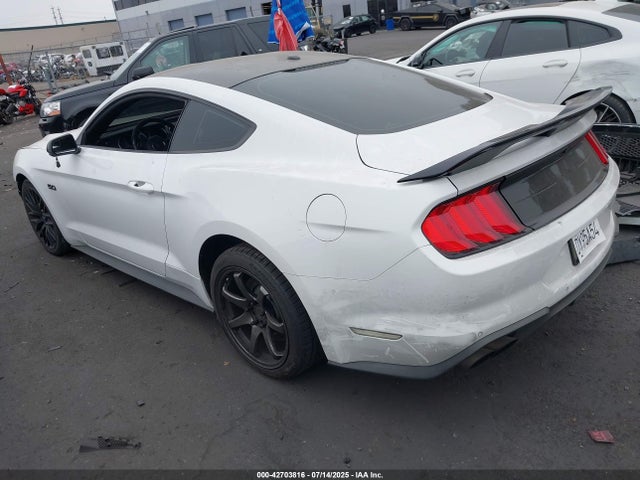 Ford 5.0l 4v premium fuel 2018 1FA6P8CF2J5146611 Image 3