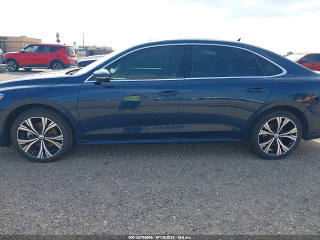 Volkswagen Passat 2022 1VWSA7A35NC007326 Image 14