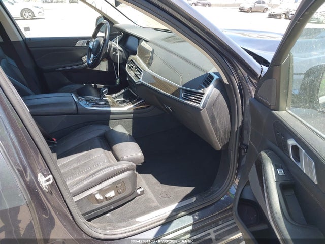5UXCW2C54KL084127 BMW X7