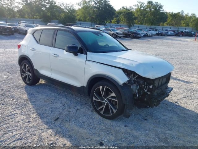 2020 VOLVO XC40 YV4162UM6L2265698
