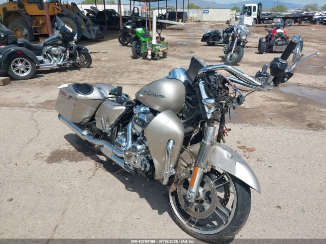 2018 HARLEY-DAVIDSON FLHX 1HD1KBC12JB644585 Photo 1