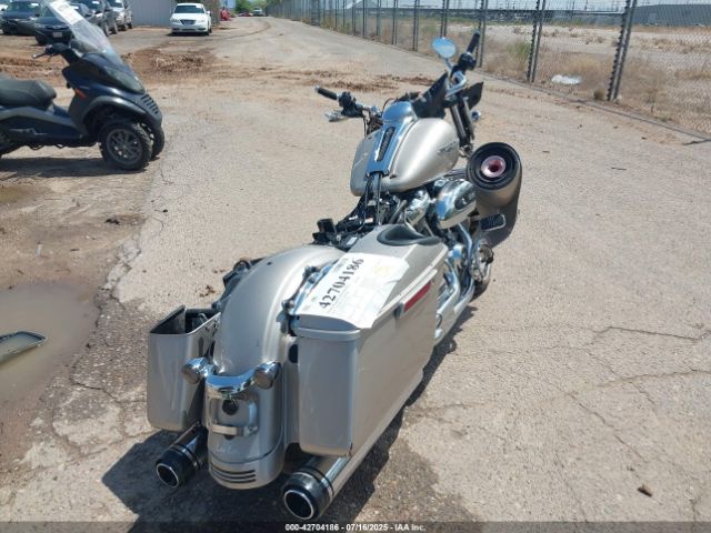 2018 HARLEY-DAVIDSON FLHX 1HD1KBC12JB644585 Photo 2