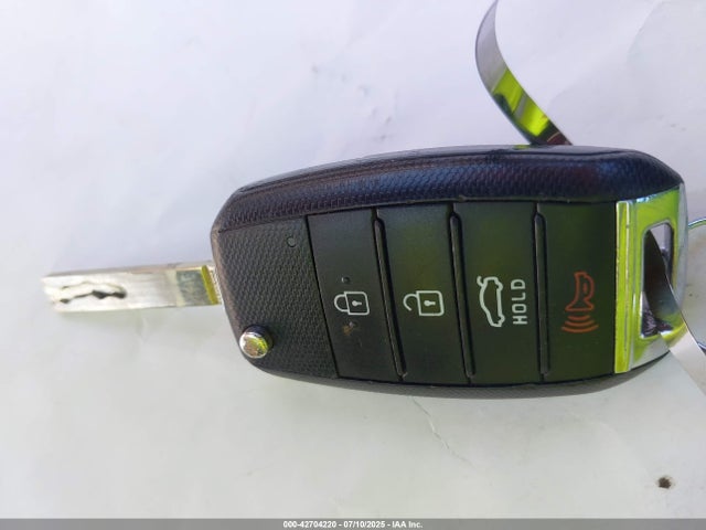 3KPA24AD8ME369385 KIA gamma ii