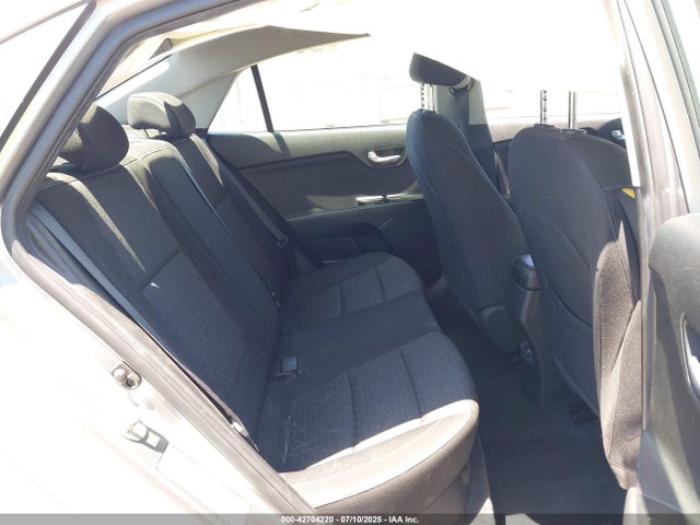 3KPA24AD8ME369385 KIA gamma ii