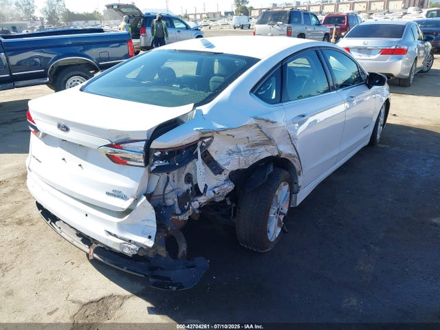 Ford Fusion 2019 3FA6P0LU2KR116409 Image 4